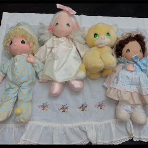 Precious Moments 4 piece dolls